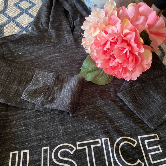 Gray hooded crop sweatshirt - Picture 2 of 3